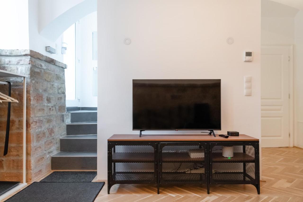 Der Fuchsbau - Neu, Kuschelig Und Zentral Im Gruenen Apartment Vienna Exterior photo