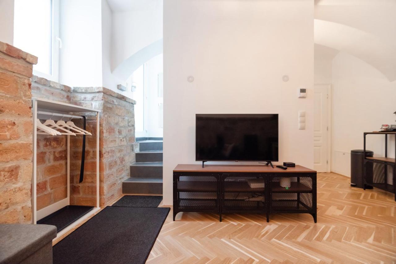 Der Fuchsbau - Neu, Kuschelig Und Zentral Im Gruenen Apartment Vienna Exterior photo